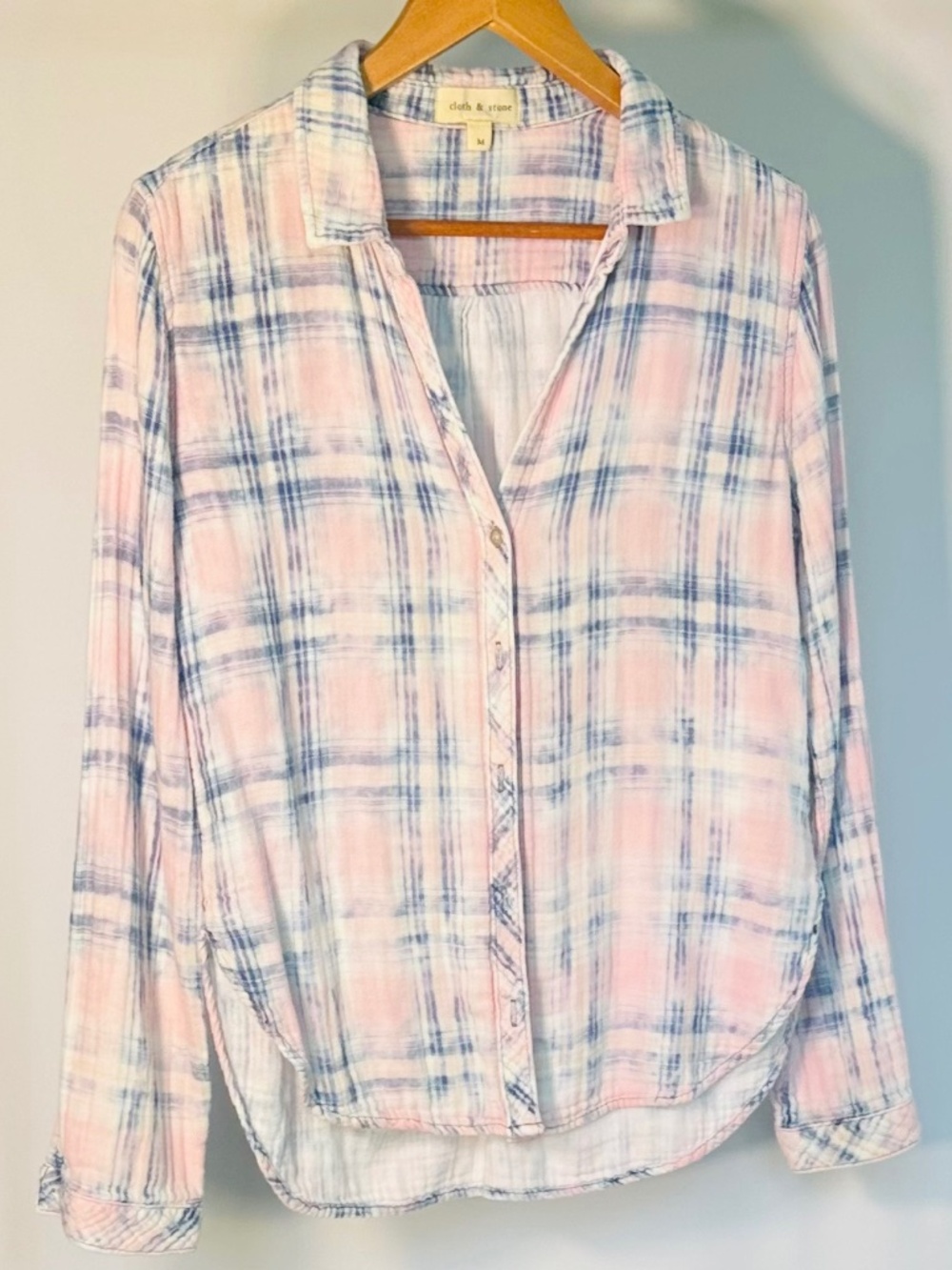 Cloth and Stone Plaid Button Down Shirt Medium